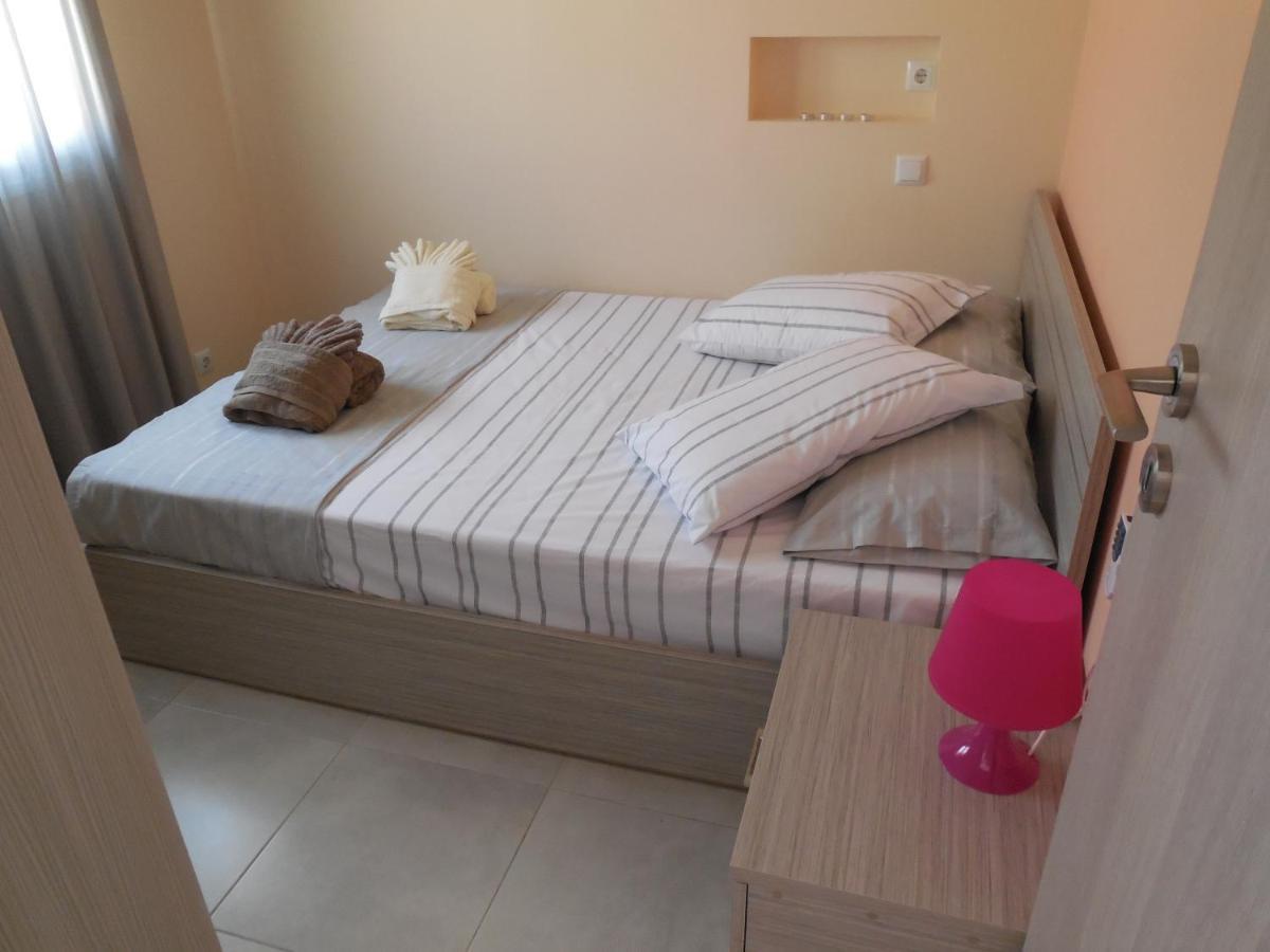 Costa Petra - Luxury Seaside Cottage With Garden - Vacation House For Families In Greece Néa Meságkala Exterior foto
